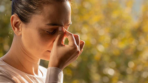 Come alleviare il mal di testa durante il ciclo?